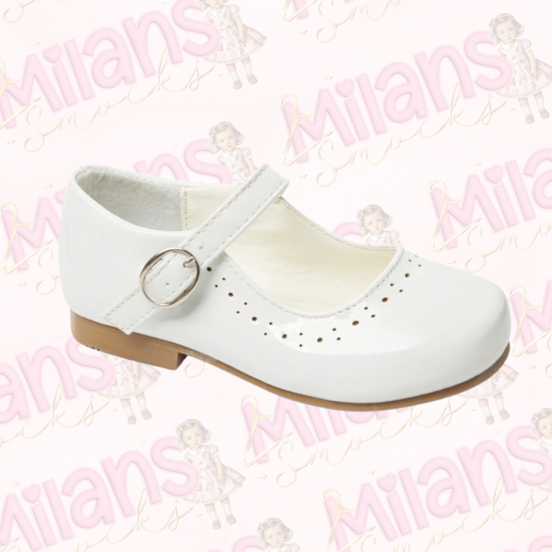 Girls white Maryjane patent shoes
