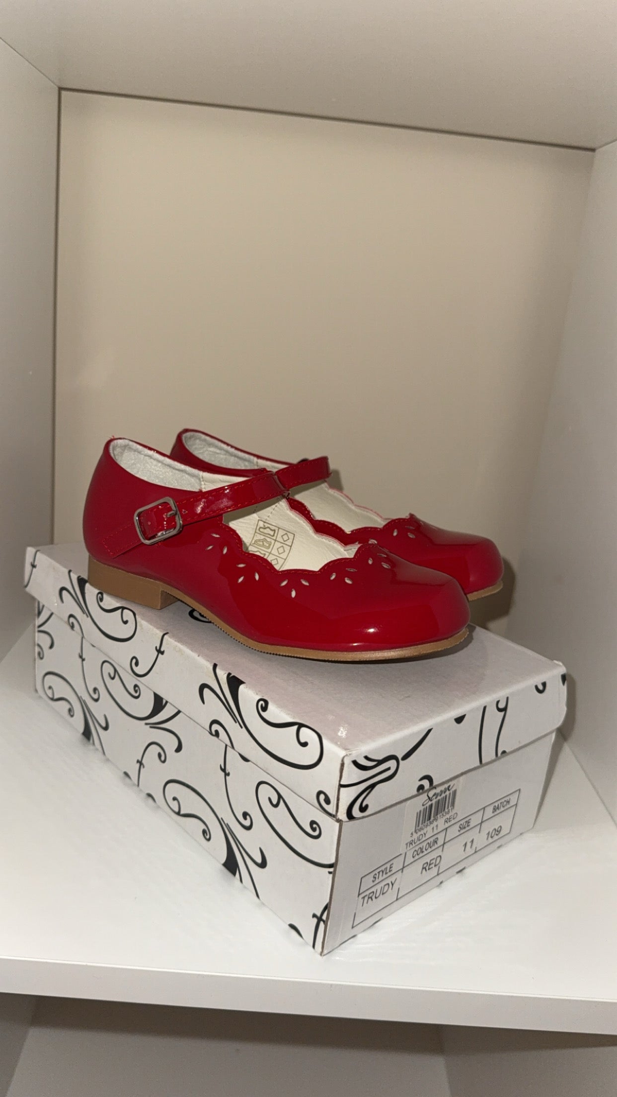 Girls red patent shoes